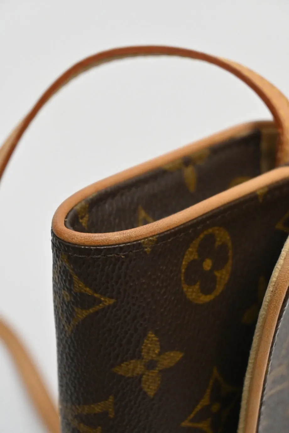 [WB5781] Louis Vuitton | Cross-Body Bag
