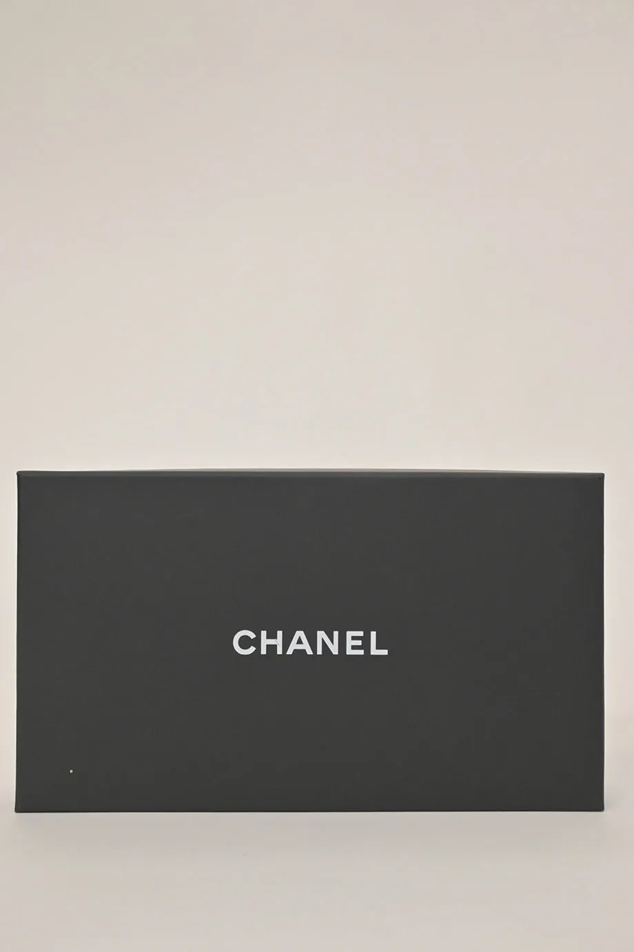 [WB6684] Chanel | Cross-Body Bag