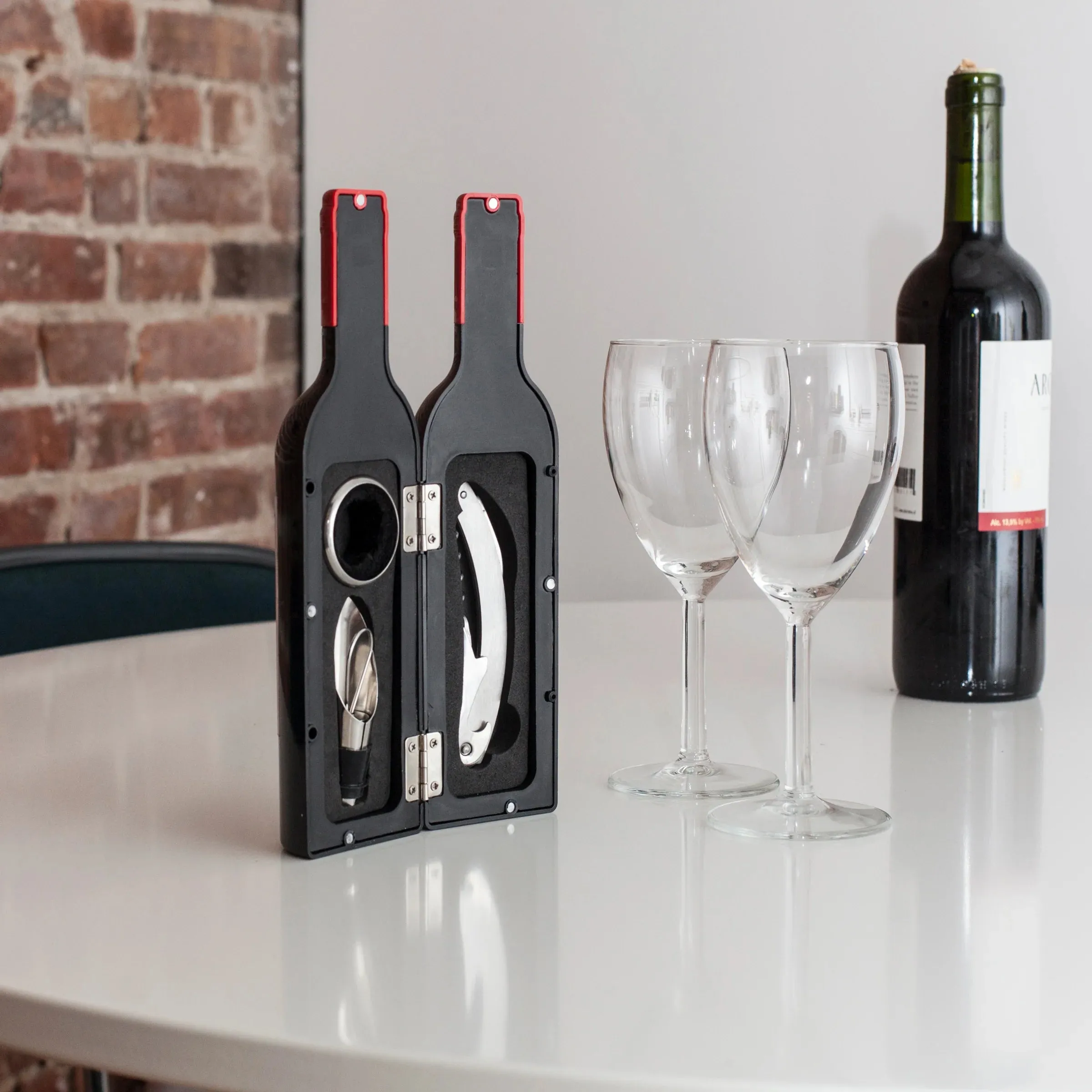 Wine Bottle Accessory Kit